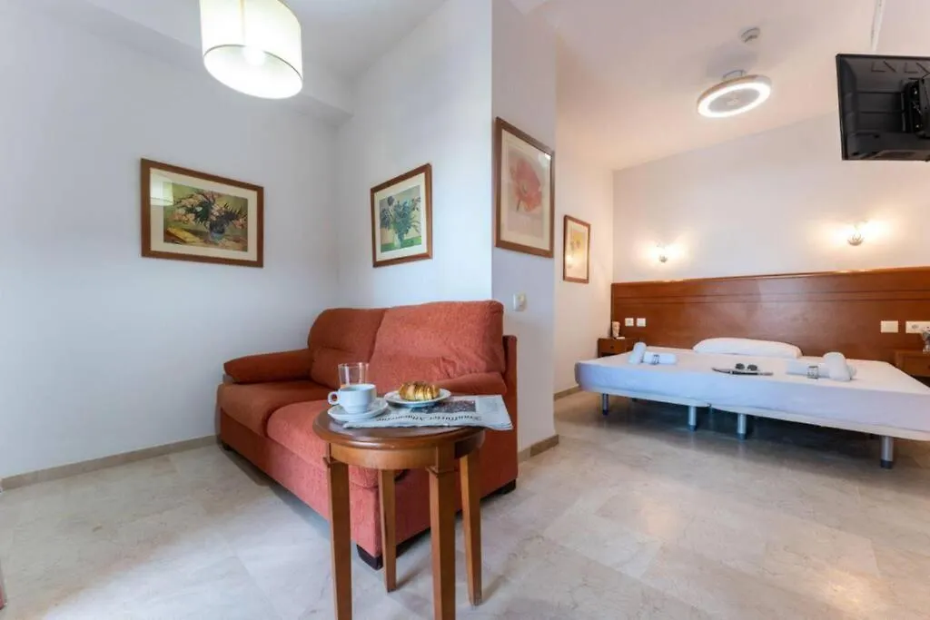 Ct 240 - Beachfront Apartment -Don Juan Manilva
