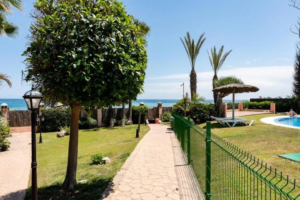 Ct 240 - Beachfront Apartment -Don Juan Manilva