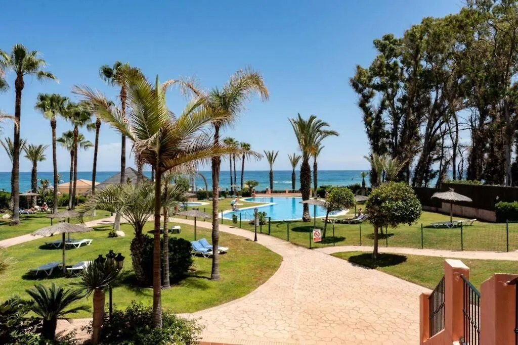 Ct 240 - Beachfront Apartment -Don Juan Manilva