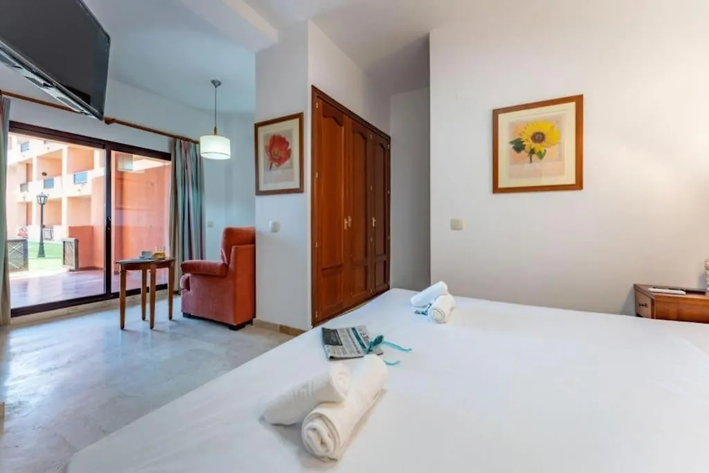 Ct 240 - Beachfront Apartment -Don Juan Manilva
